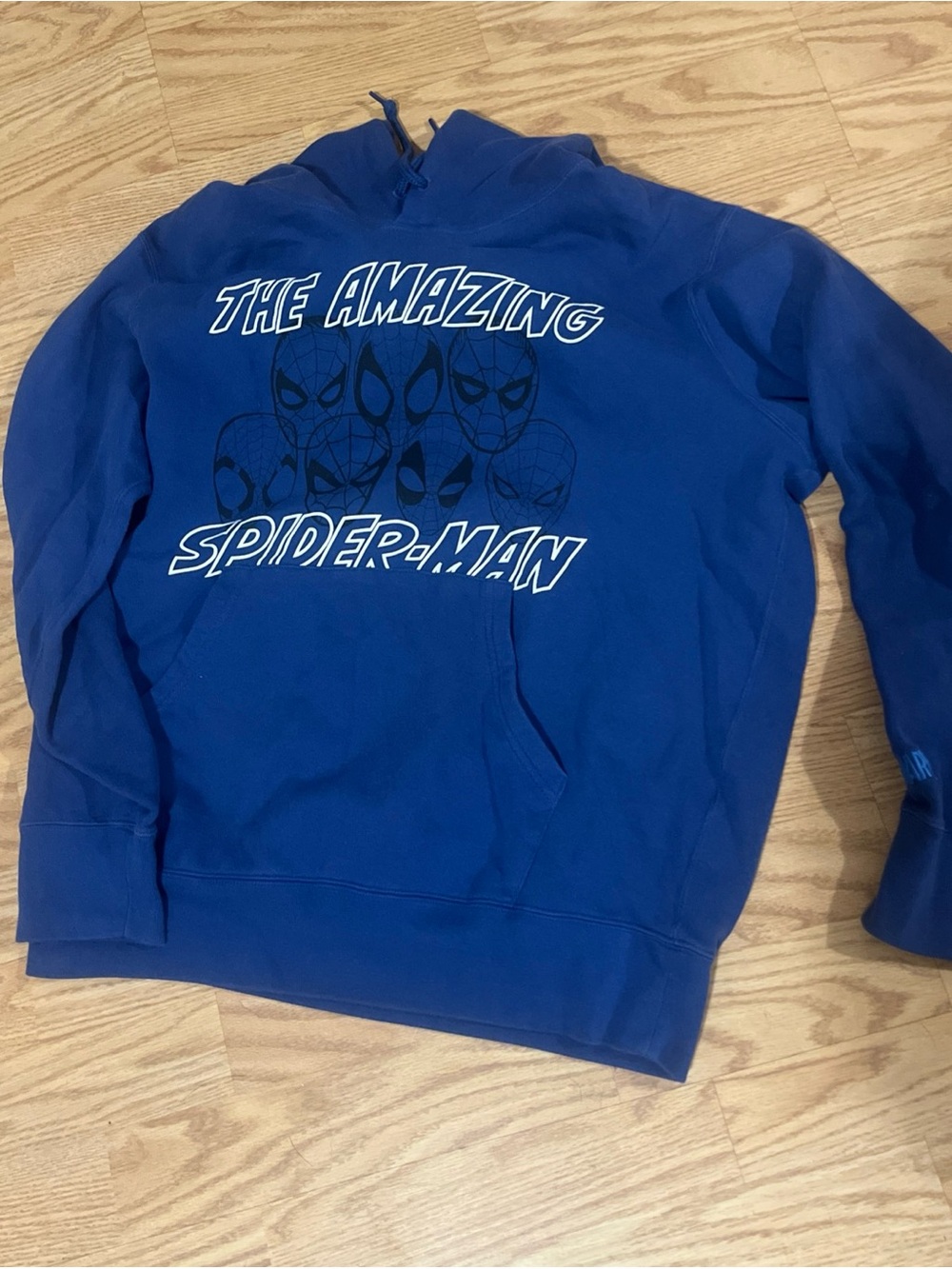 Uniqlo UT Spider-Man Hoodie Size large Blue